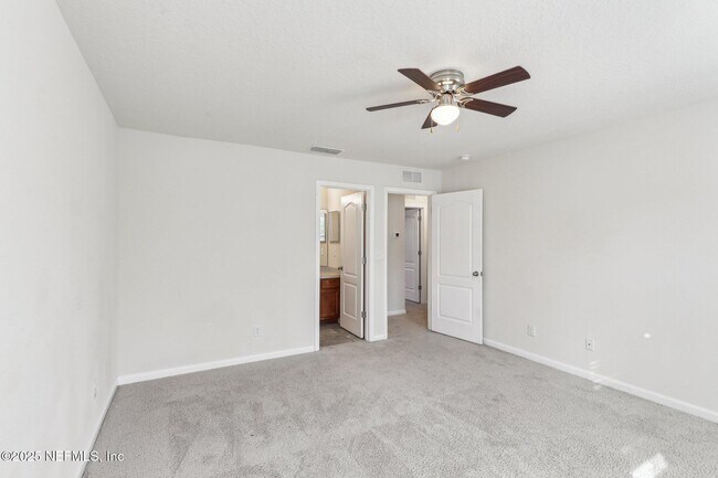 Building Photo - 750 Servia Dr