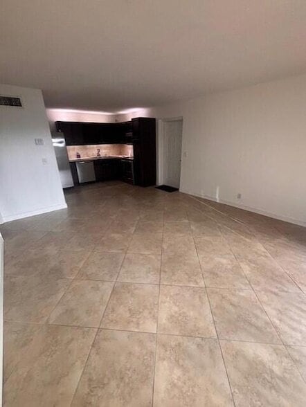 Building Photo - 203 Foxtail Dr