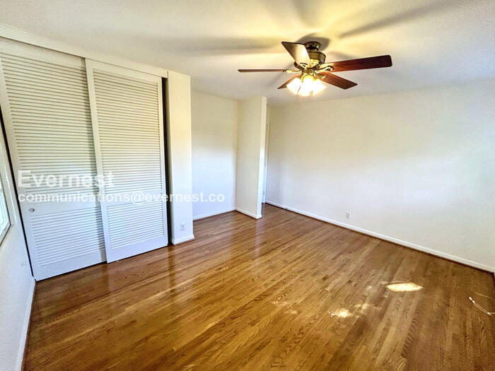 Building Photo - 409 Ferncliff Dr