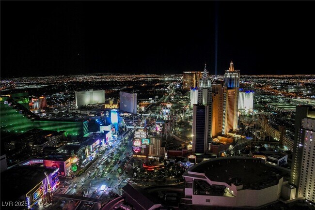 Building Photo - 3750 S Las Vegas Blvd