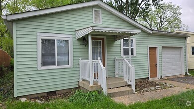 Building Photo - Well-Maintained 3-Bedroom Beauty!