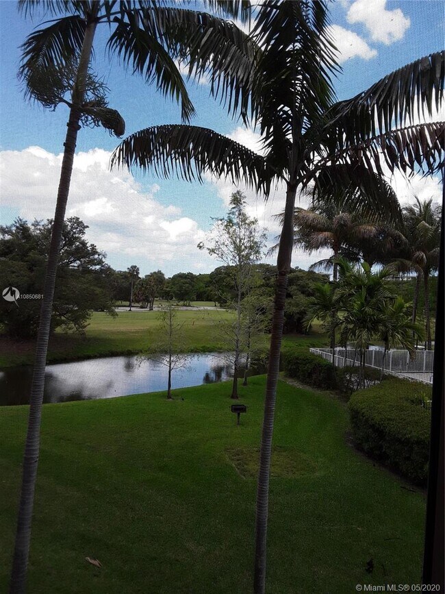 Building Photo - 3600 Oaks Clubhouse Dr