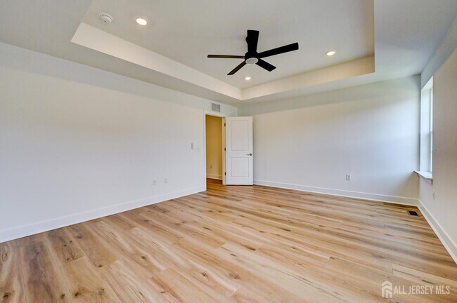 Building Photo - 13 Griffin Ln