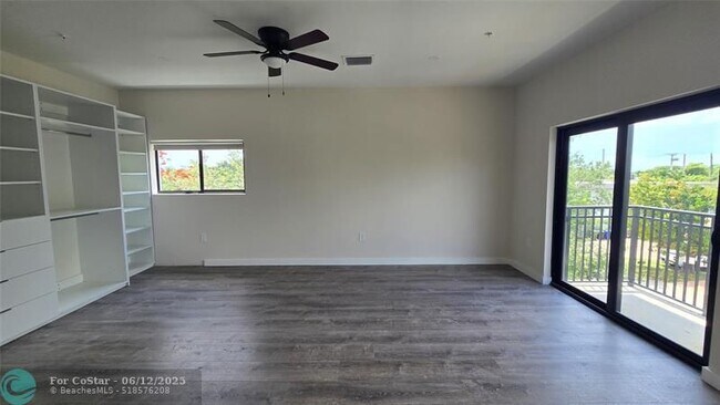 Building Photo - 3721 SW 12th Pl