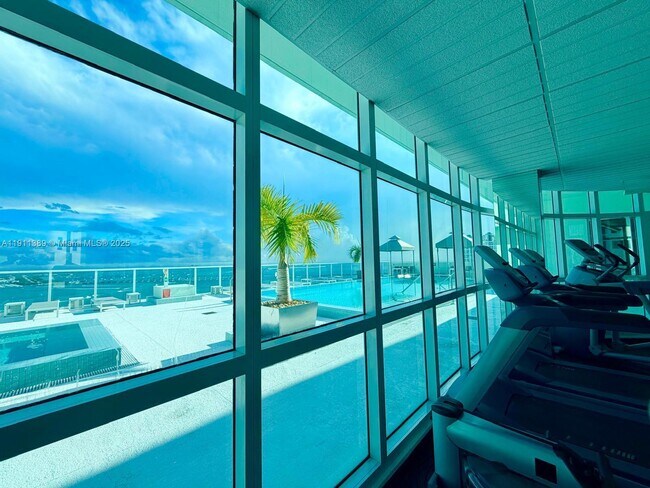 Building Photo - 218 SE 14th St