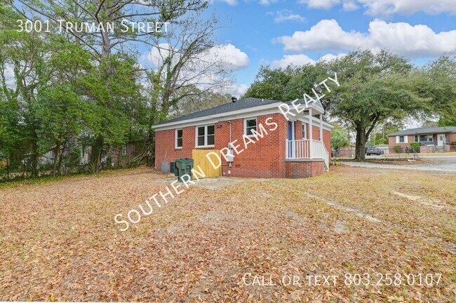 Building Photo - 3001 Truman St