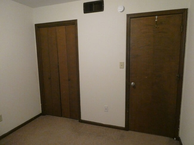 Building Photo - 1409 Joann St