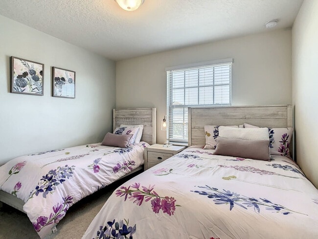 Building Photo - 2404 Tangier Dr