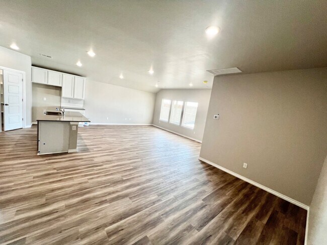 Building Photo - 7520 NW 143rd St