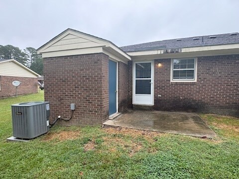 Building Photo - 9B N Sussex Dr