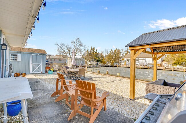 Building Photo - 804 Harbor Rd