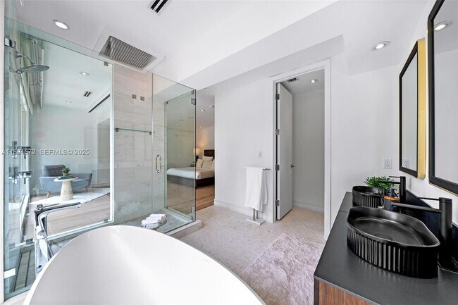 Building Photo - 575 Bay Point Rd