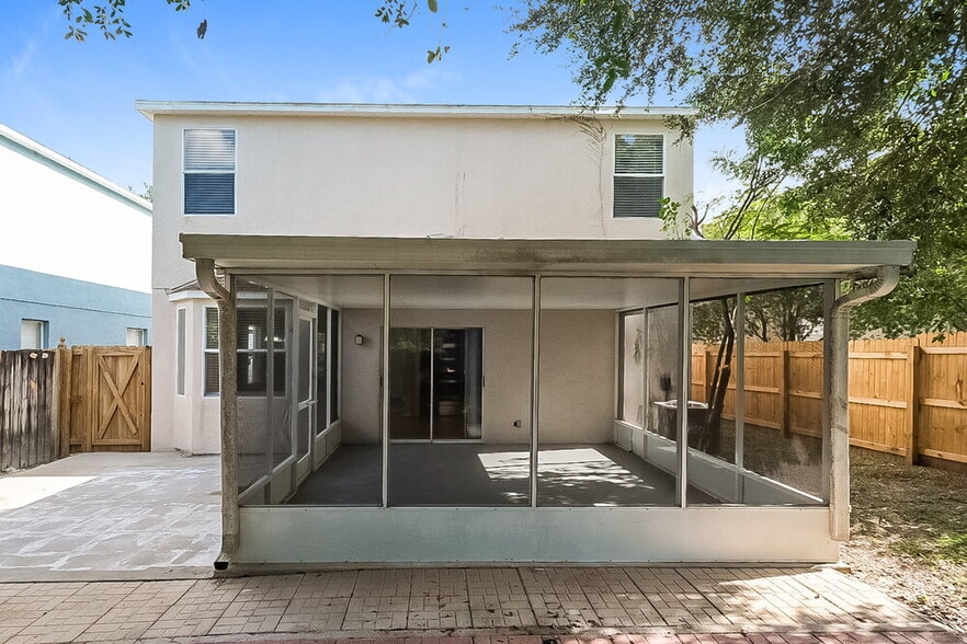 Building Photo - 914 Lake Shore Ranch Dr