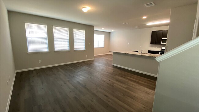 Building Photo - 13401 Cannon Crk Ct