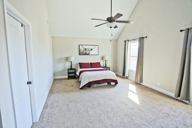 Building Photo - 1328 Black Oak Cir