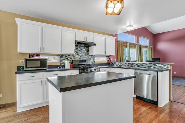 Building Photo - 1223 S Elder Ln