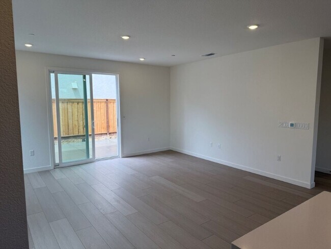 Building Photo - Brand New Desirable One Lake Subdivision -...