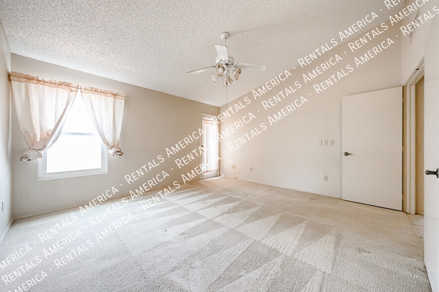 Building Photo - 2720 Leisure World