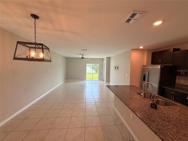 Building Photo - 10363 Shady Preserve Dr
