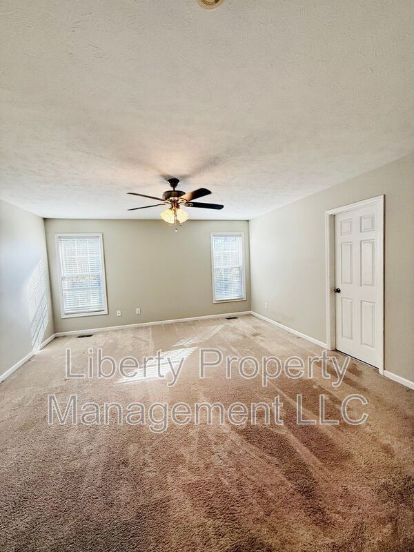 Building Photo - 48 Commonwealth Ct