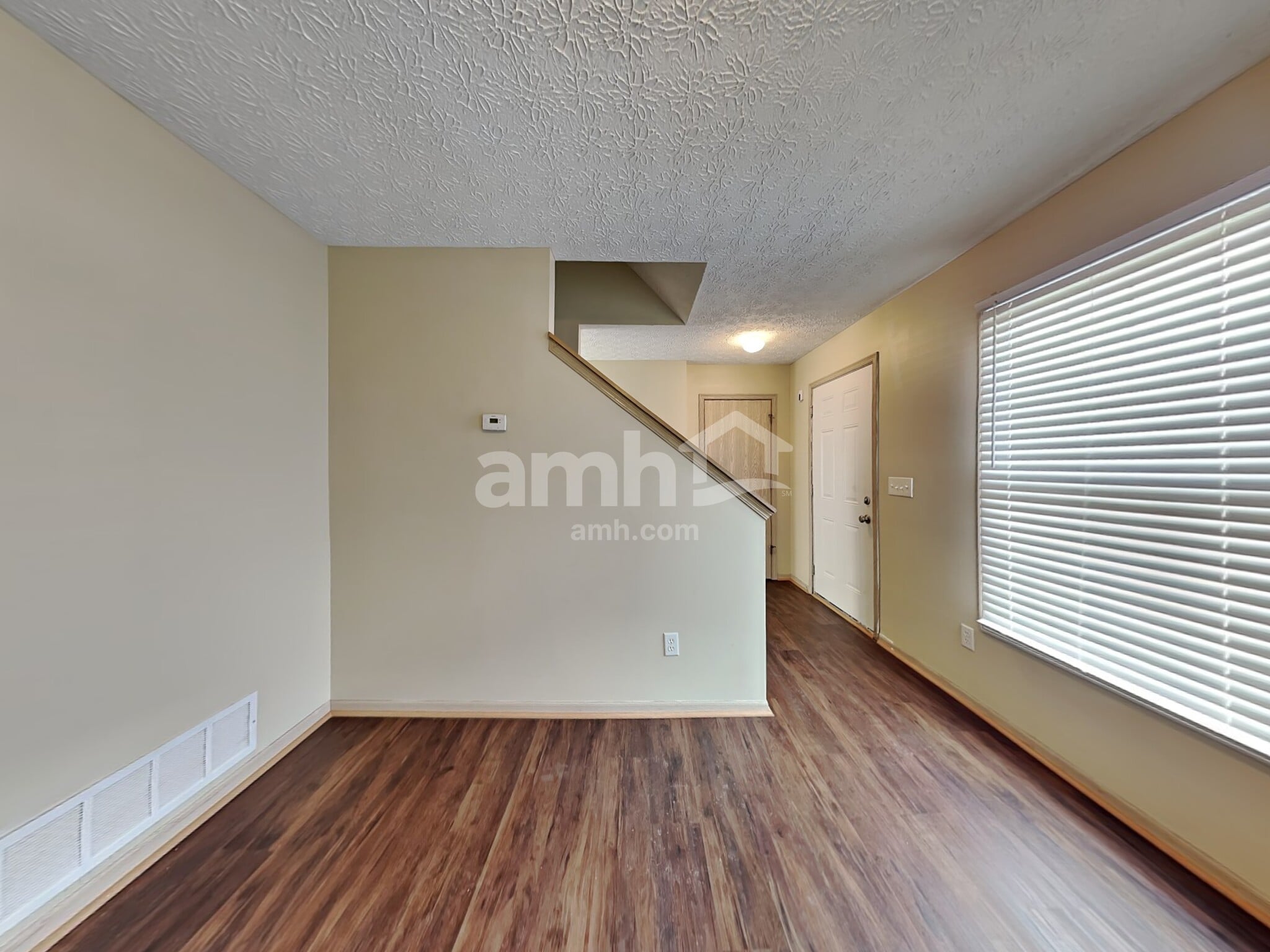 Building Photo - 5563 Crenton Dr