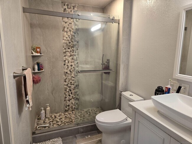 Building Photo - 4064 Crystal Dawn Ln