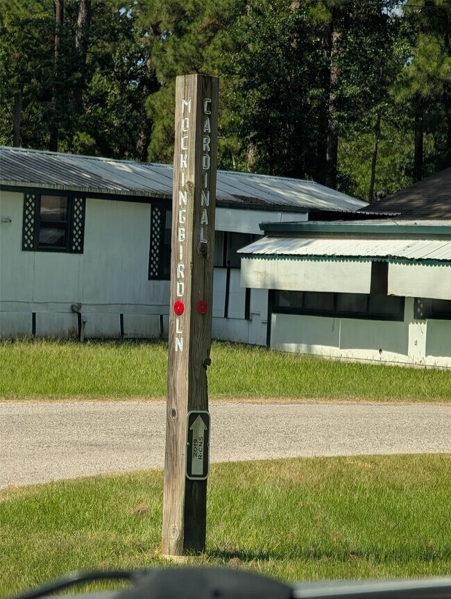 Building Photo - 1274 Cardinal Ln
