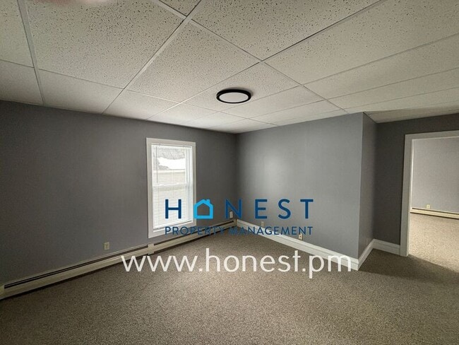 Building Photo - 47 James St