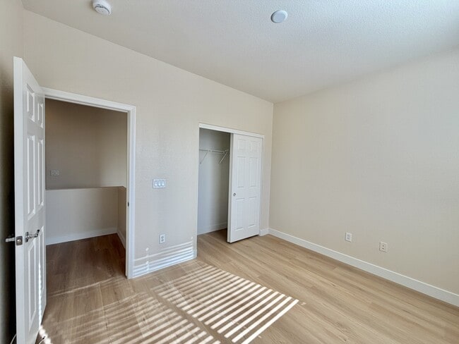 Building Photo - 315 Ladies Tee Ct