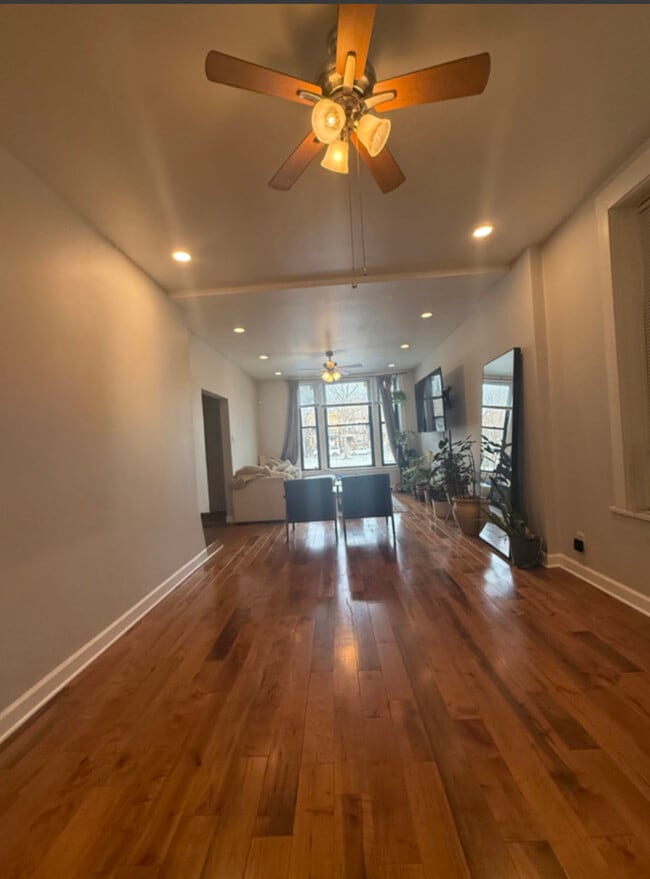 Building Photo - 1649 W Garfield Blvd