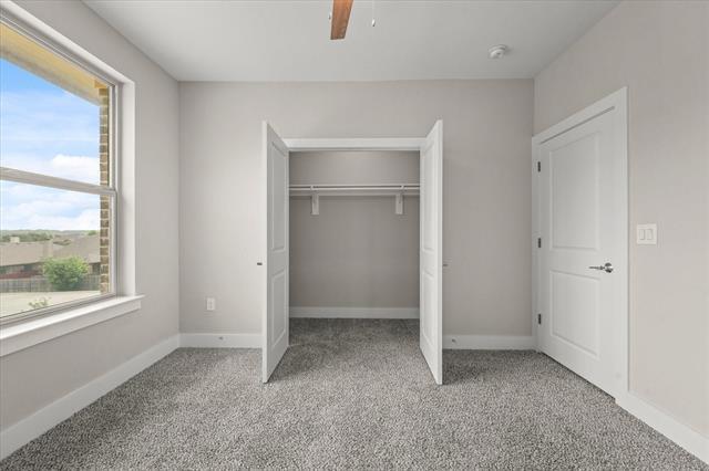 Building Photo - 3600 Aaron Pl