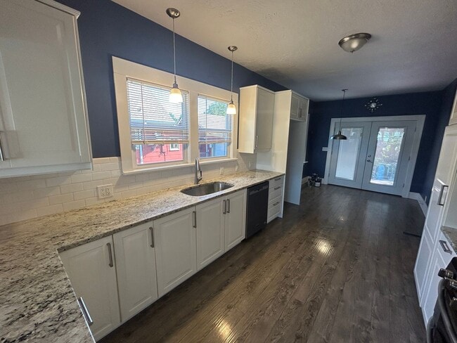 Building Photo - Gorgeous Craft House with Finish Basement ...