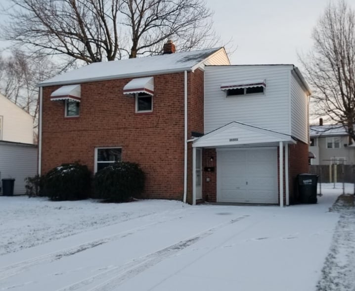 Primary Photo - 20500 Priday Ave
