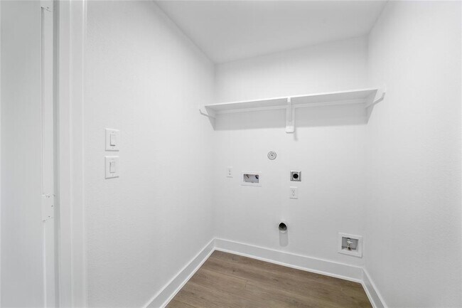 Building Photo - 1046 Marjorie St