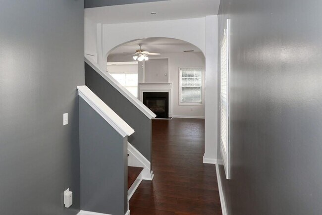 Building Photo - 2871 Cross Creek Dr