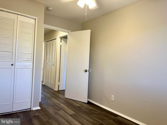 Building Photo - 313 Sweet Briar Ct