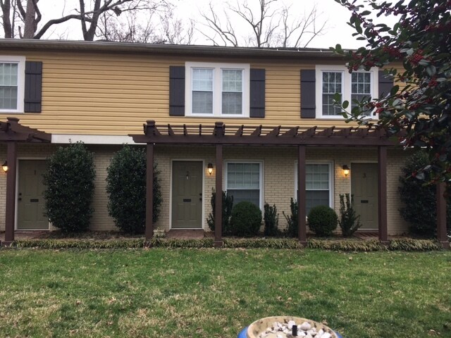 Building Photo - 3228 Barnhill Dr