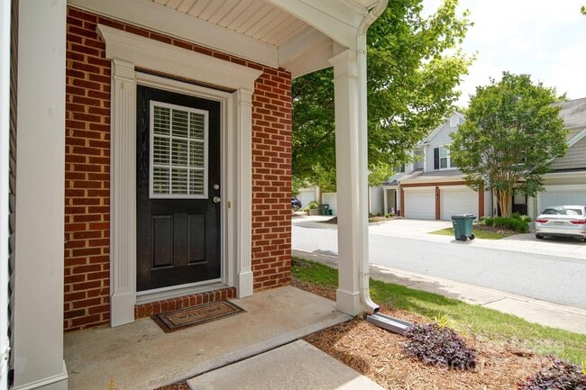 Building Photo - 9821 Carson Whitley Ave