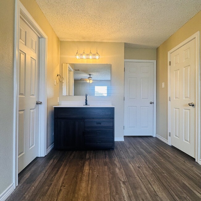 Building Photo - Welcome home to your new oasis at Camden Condominium in Groves, TX!