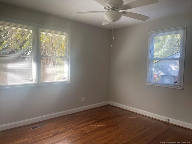 Building Photo - 458 McBain Dr