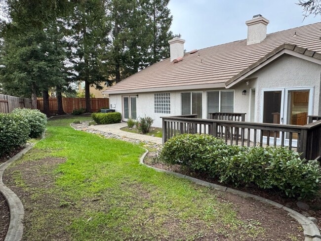 Building Photo - Beautiful Single Story Folsom home