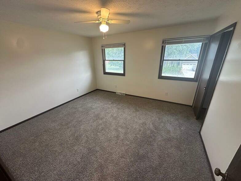 Building Photo - 3617 Mount Pleasant St NW