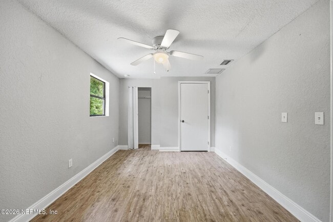 Building Photo - 3055 2nd St Cir