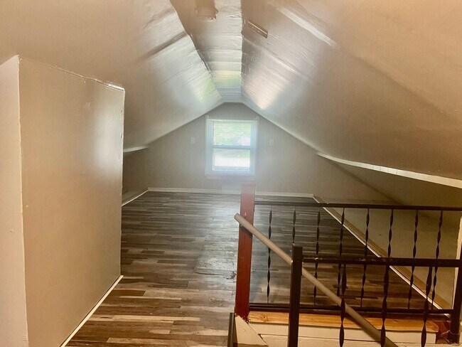 Building Photo - Beautiful 3 bed in Hazelwood