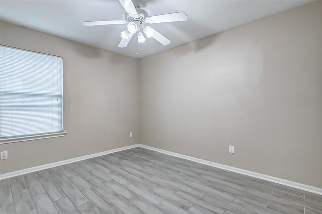 Building Photo - 10822 Cane Grove Ln