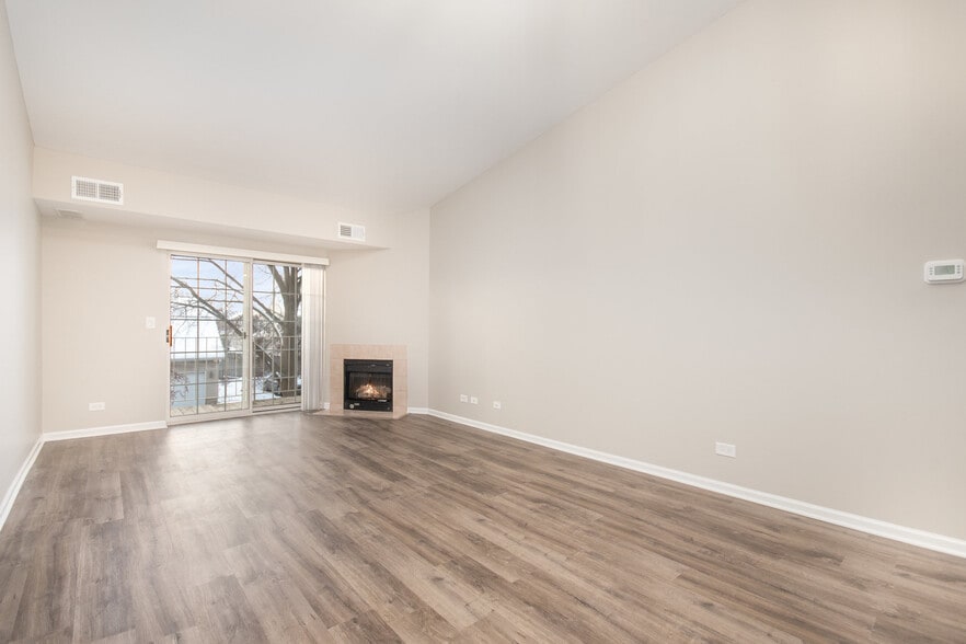 Building Photo - 734 N Gary Ave