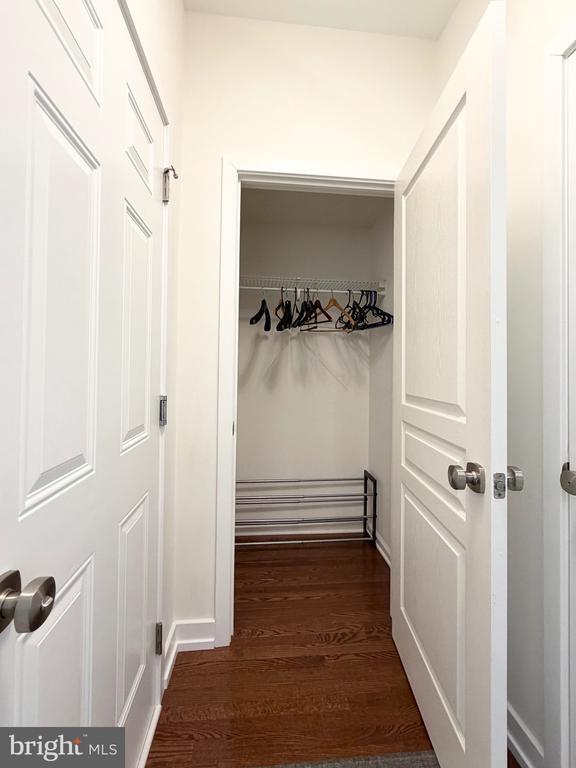 Building Photo - 308 Roarks Trail