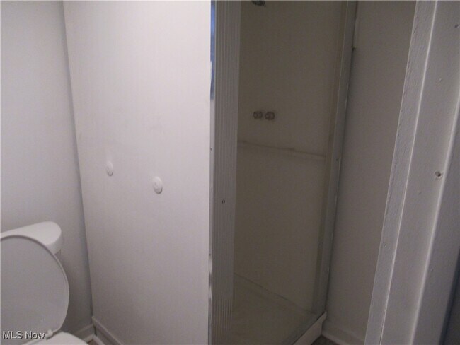 Building Photo - 3754 W 130th St