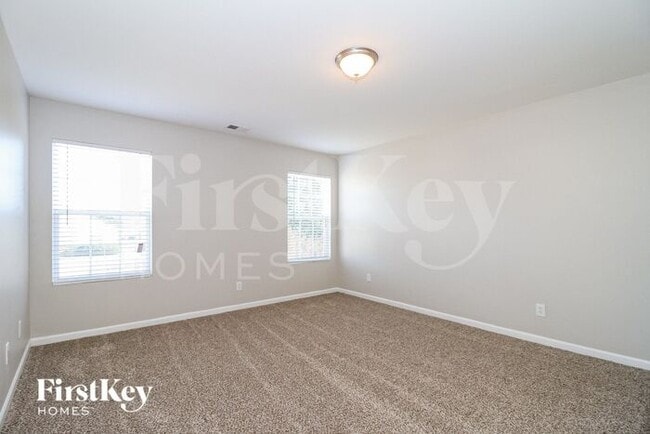 Building Photo - 1513 Pecan Ln