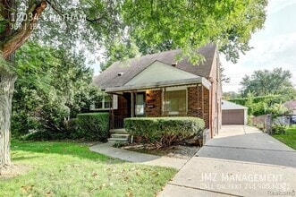 Building Photo - 12034 Chatham-